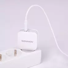 Быстрое зарядное устройство сетевое (220В) Sonnen, порт USB, QC 3.0, выходной ток 3А, белое