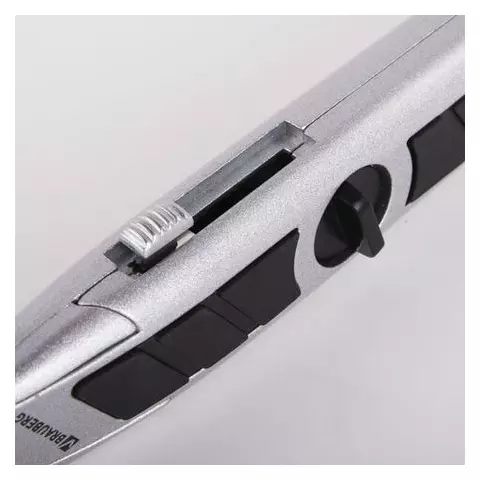 Нож универсальный мощный Brauberg "Professional" 6 лезвий в комплекте фиксатор металл