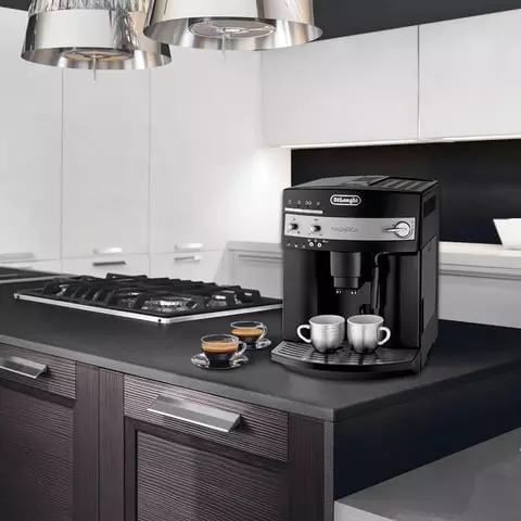 Кофемашина DELONGHI ESAM3000.B 1350 Вт объем 18 л. емкость для зерен 200 г. ручной капучинатор черная