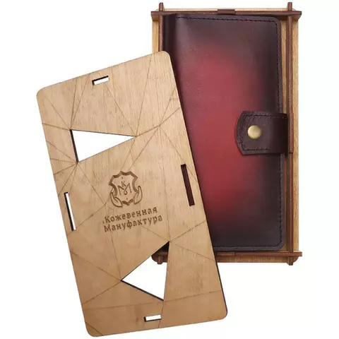 Клатч с хлястиком Кожевенная мануфактура нат. кожа красный в деревянной упаковке